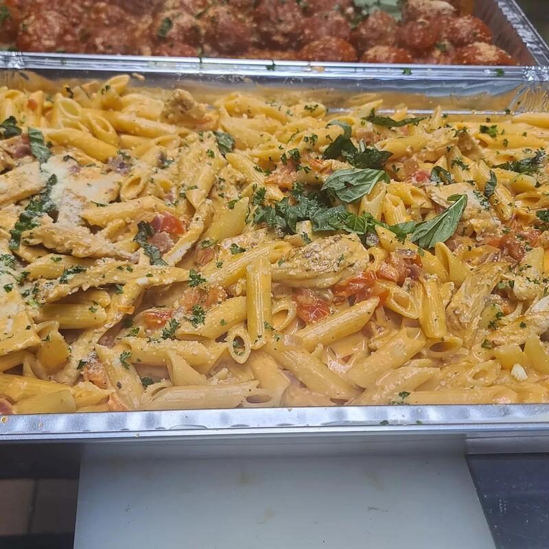 Tray - Penne Vodka w Chicken